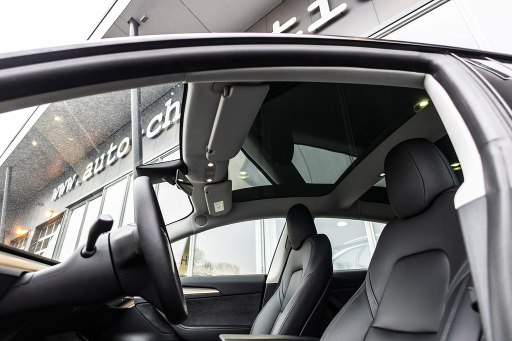 Tesla Model 3 (JVF96J) met abonnement