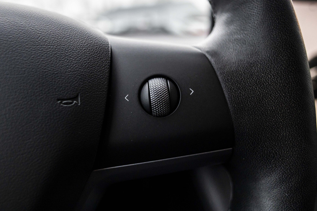 Tesla Model 3 (JVF96J) met abonnement