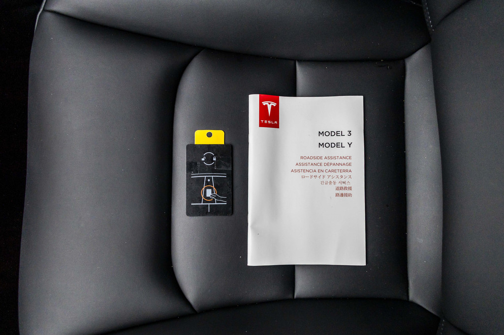 Tesla Model 3 (JVF96J) met abonnement