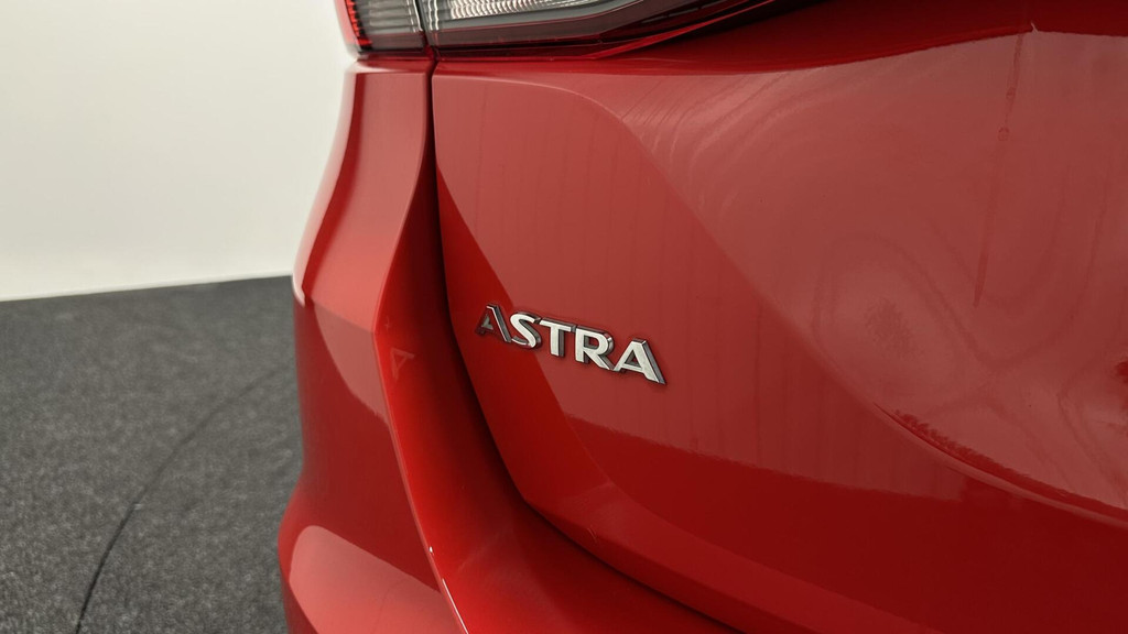 Opel Astra (J819ZZ) met abonnement