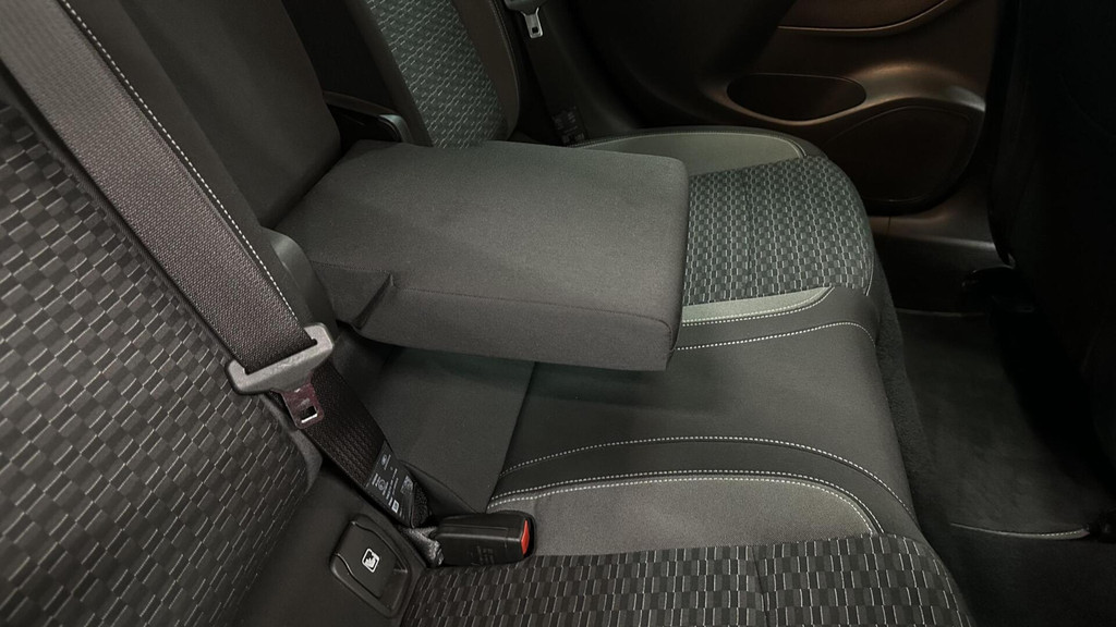 Opel Astra (J819ZZ) met abonnement