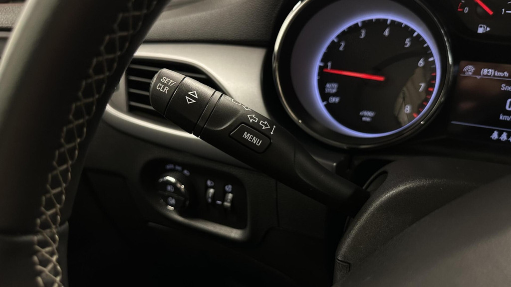 Opel Astra (J819ZZ) met abonnement