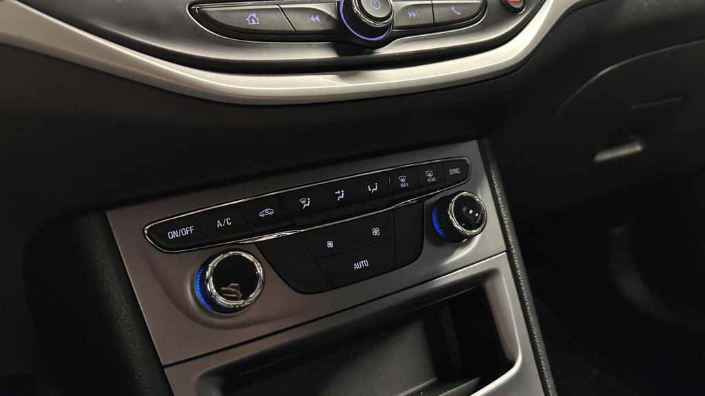 Opel Astra (J819ZZ) met abonnement