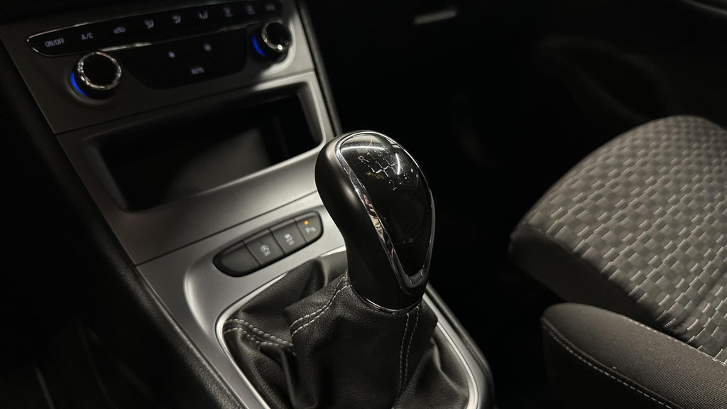 Opel Astra (J819ZZ) met abonnement