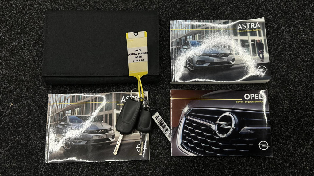Opel Astra (J819ZZ) met abonnement
