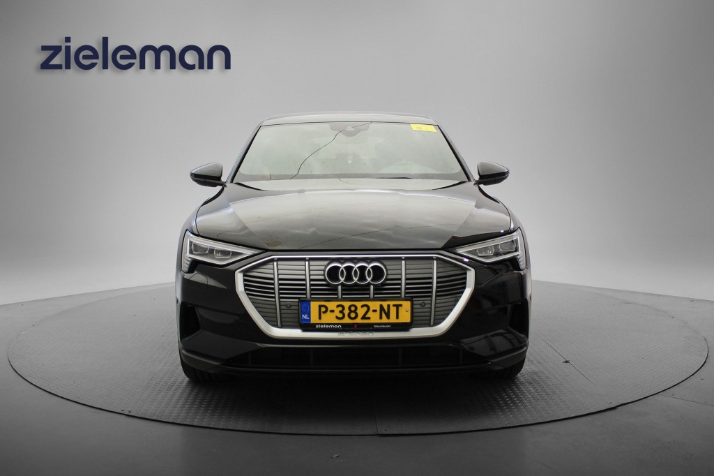 Audi e-tron (P382NT) met abonnement