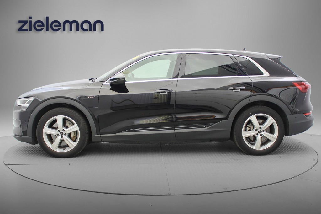 Audi e-tron (P382NT) met abonnement