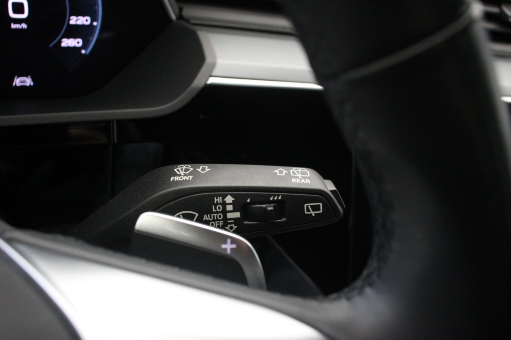 Audi e-tron (P382NT) met abonnement