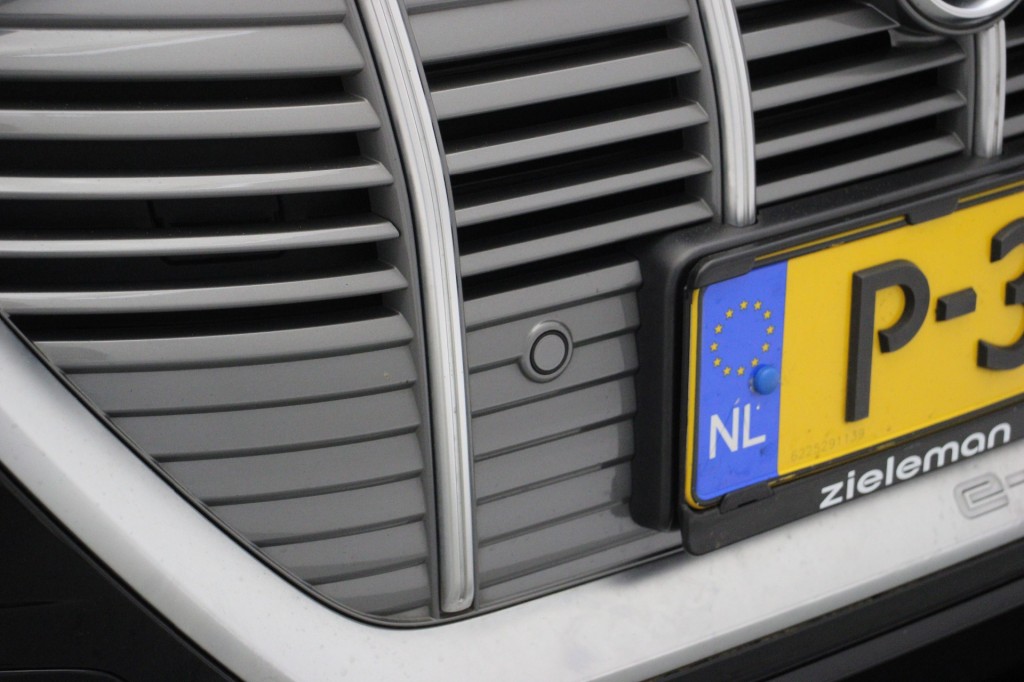Audi e-tron (P382NT) met abonnement