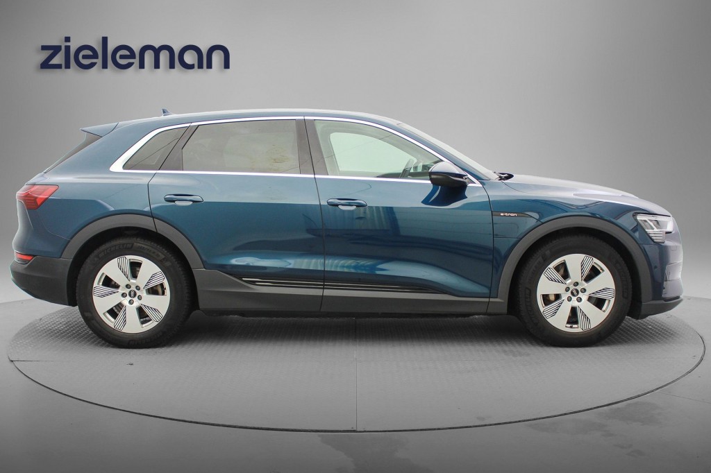 Audi e-tron (N775RG) met abonnement