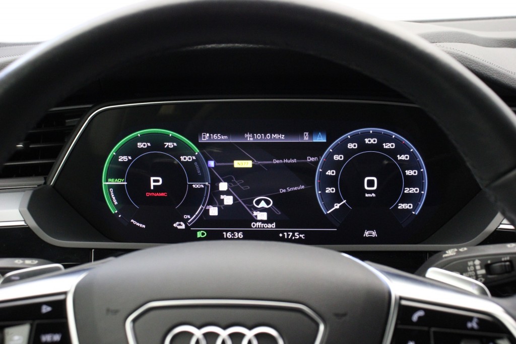 Audi e-tron (N775RG) met abonnement