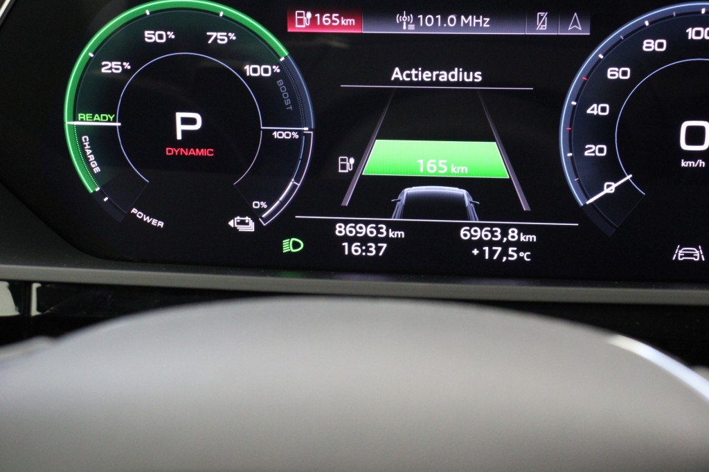Audi e-tron (N775RG) met abonnement