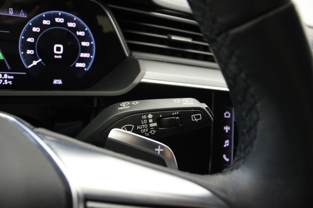 Audi e-tron (N775RG) met abonnement