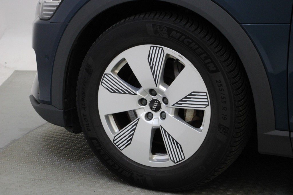 Audi e-tron (N775RG) met abonnement