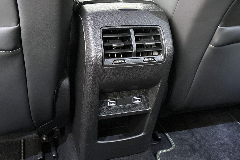 Peugeot 408 (JXF79G) met abonnement