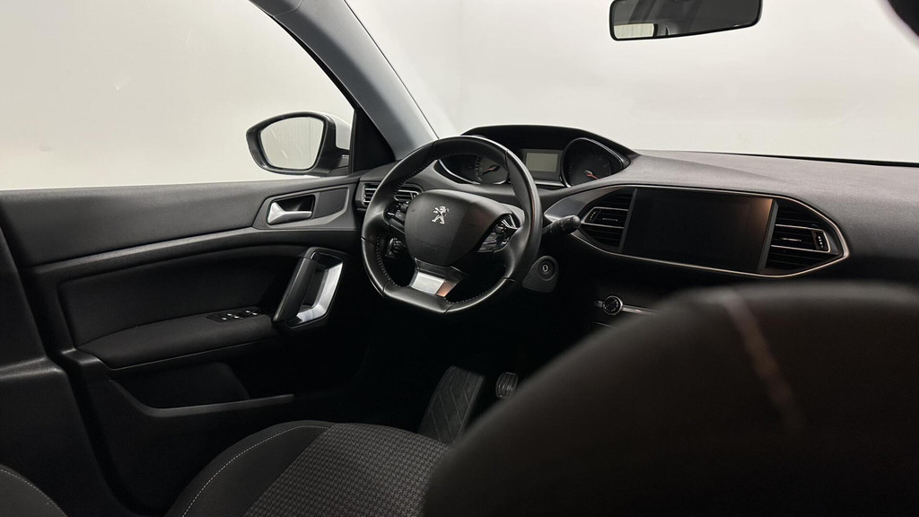 Peugeot 308 (G870HH) met abonnement