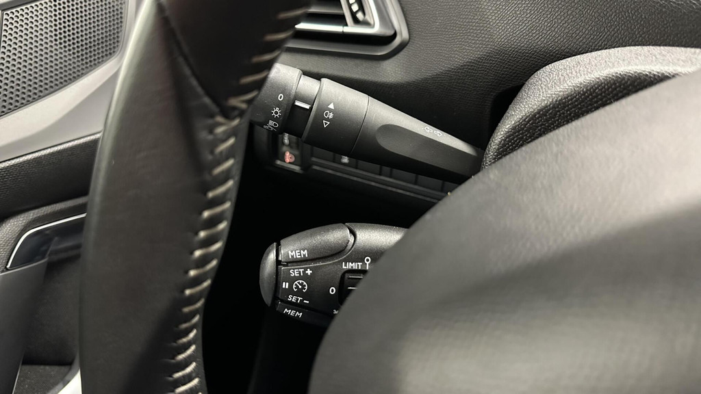 Peugeot 308 (G870HH) met abonnement