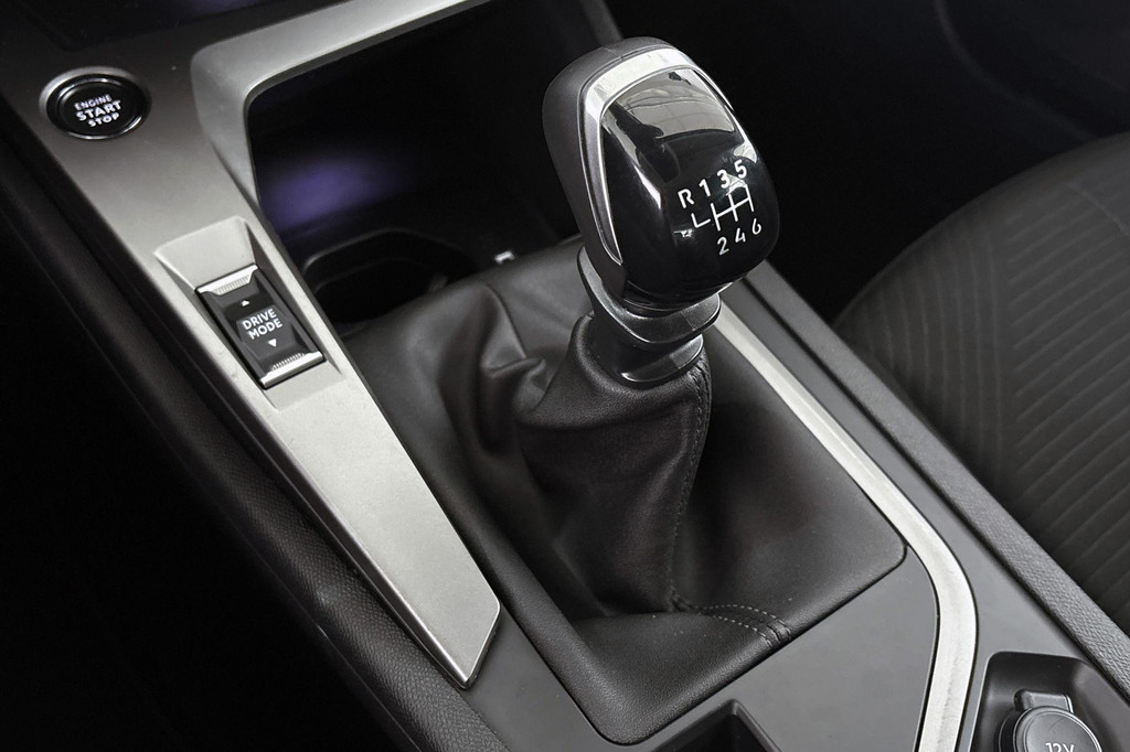 Peugeot 308 (GFR29D) met abonnement