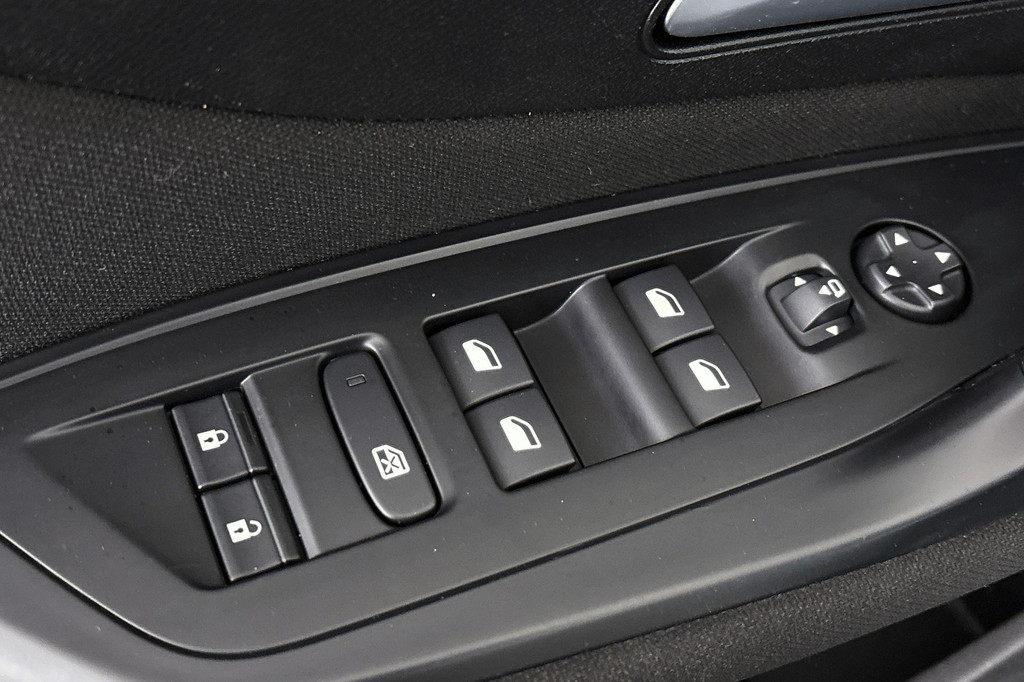 Peugeot 308 (GFR29D) met abonnement