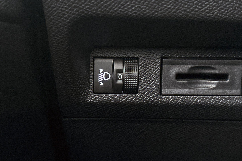 Peugeot 308 (GFR25D) met abonnement