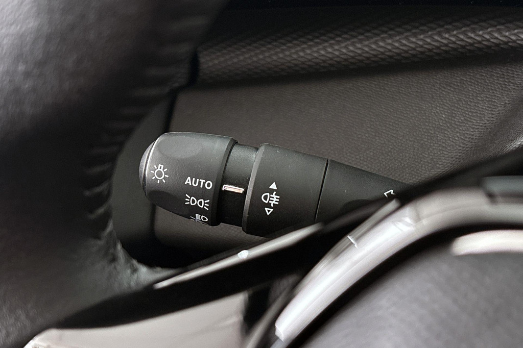 Peugeot 308 (GFR25D) met abonnement