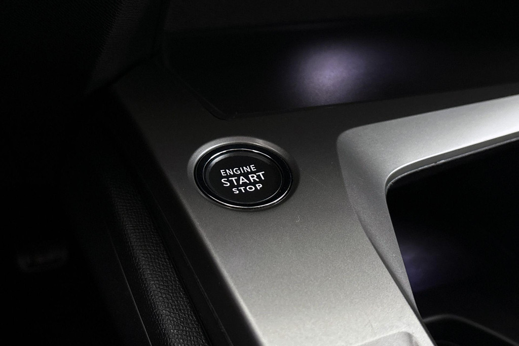 Peugeot 308 (GFR25D) met abonnement