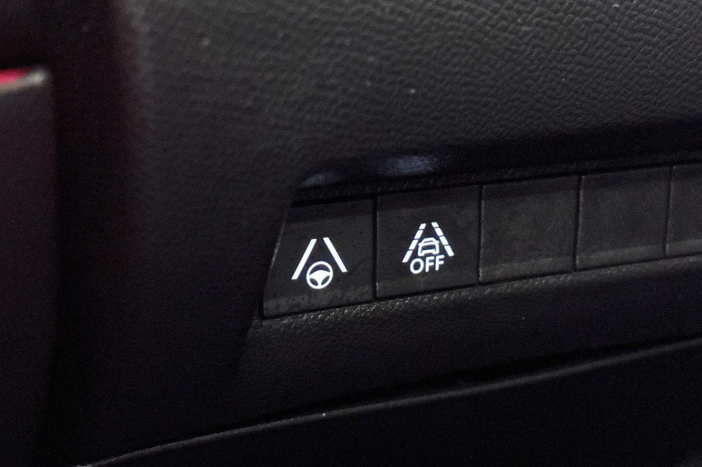 Peugeot e-2008 (T394JR) met abonnement