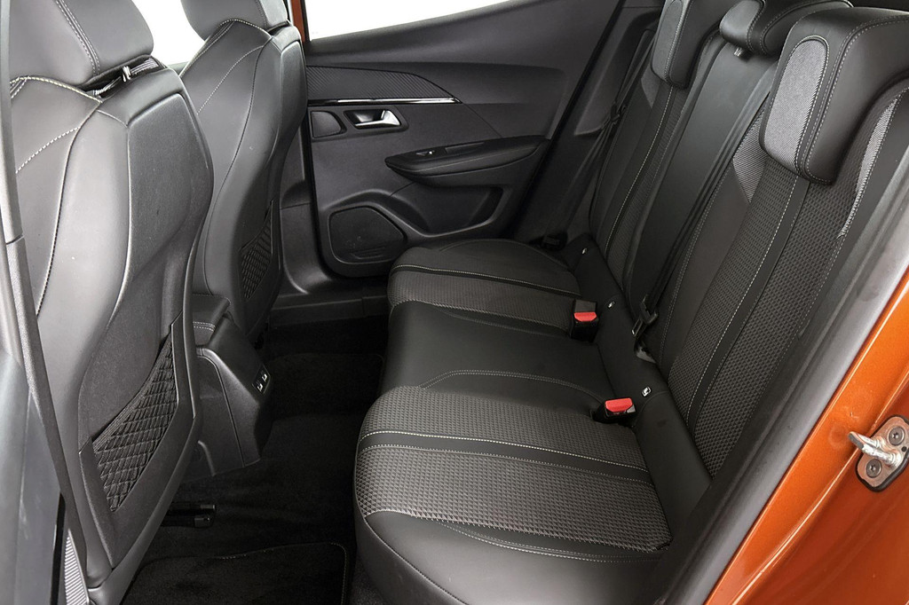 Peugeot e-2008 (T394JR) met abonnement