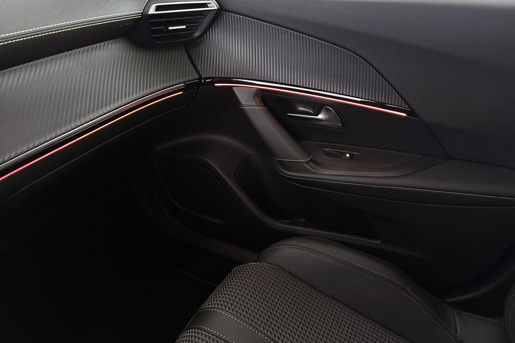 Peugeot e-2008 (T394JR) met abonnement