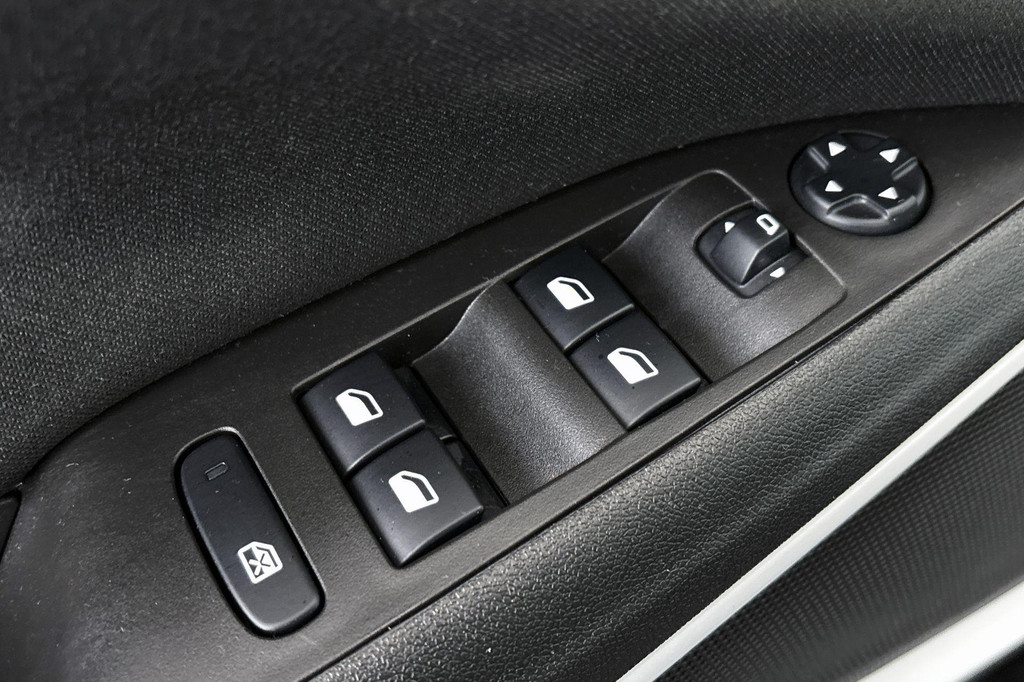 Opel Crossland X (K598KH) met abonnement