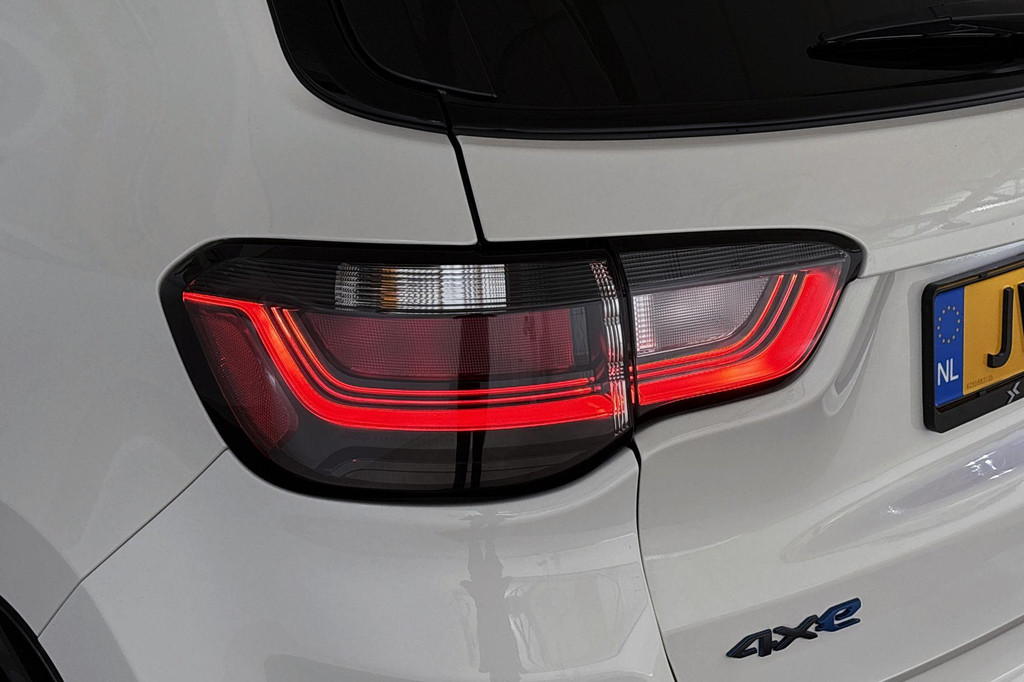 Jeep Compass (JVL24R) met abonnement