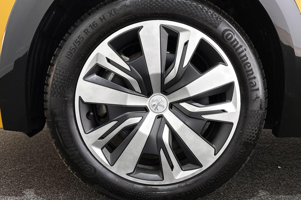 Peugeot e-208 (T493PB) met abonnement