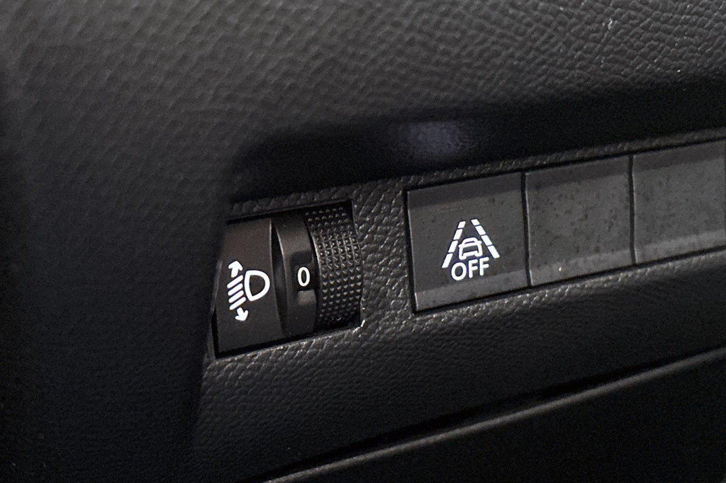 Peugeot e-208 (T493PB) met abonnement