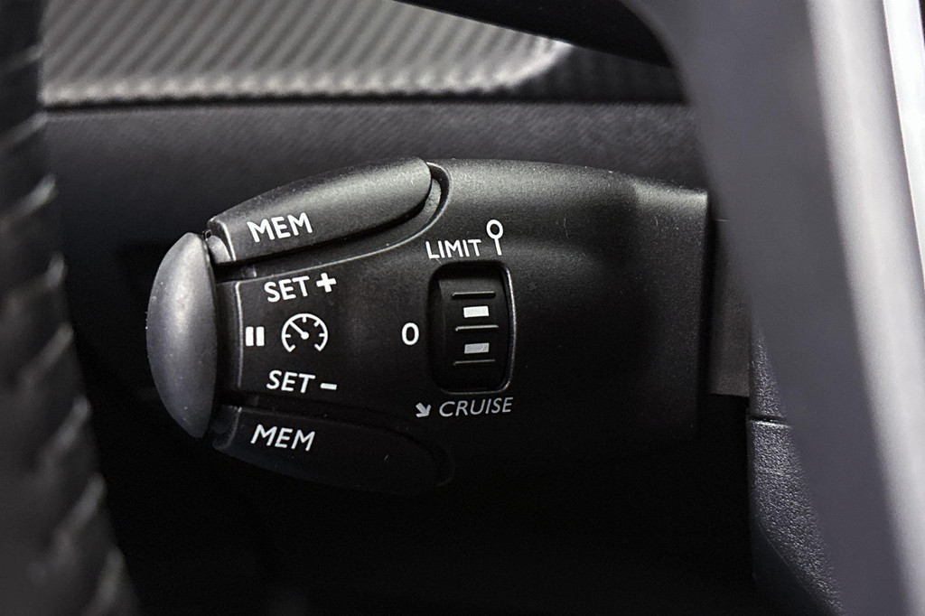 Peugeot e-208 (T493PB) met abonnement