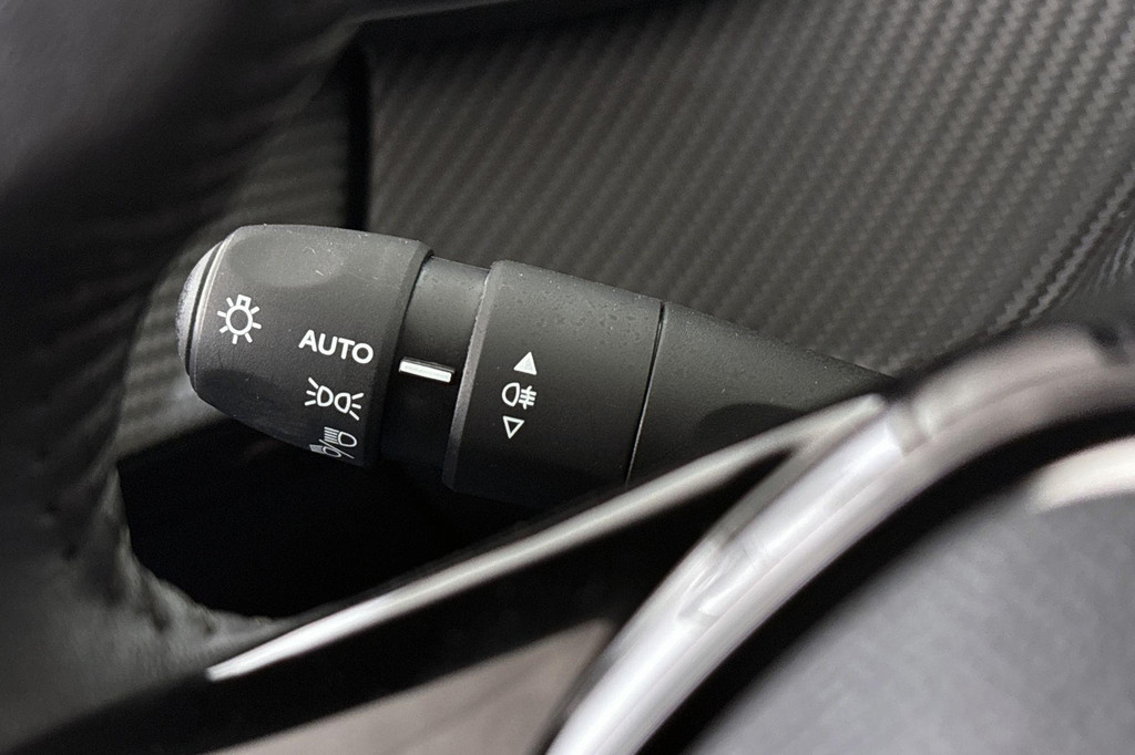 Peugeot e-208 (T493PB) met abonnement