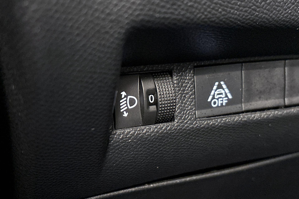 Peugeot 208 (T071HS) met abonnement