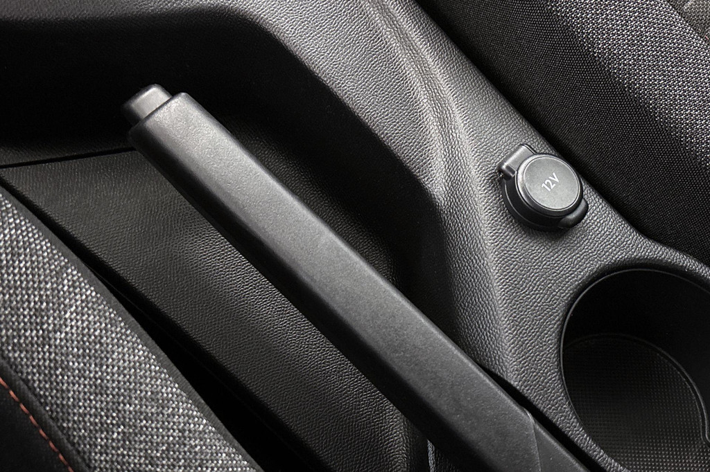 Peugeot 208 (T071HS) met abonnement