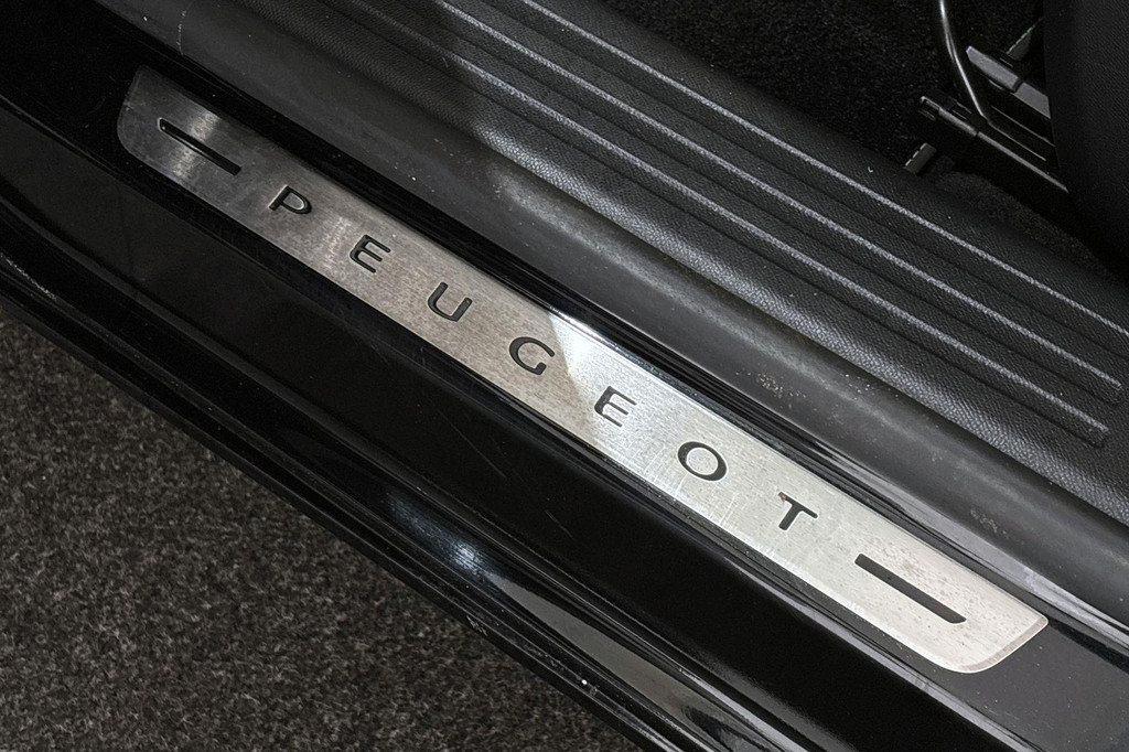 Peugeot 2008 (K865ZH) met abonnement