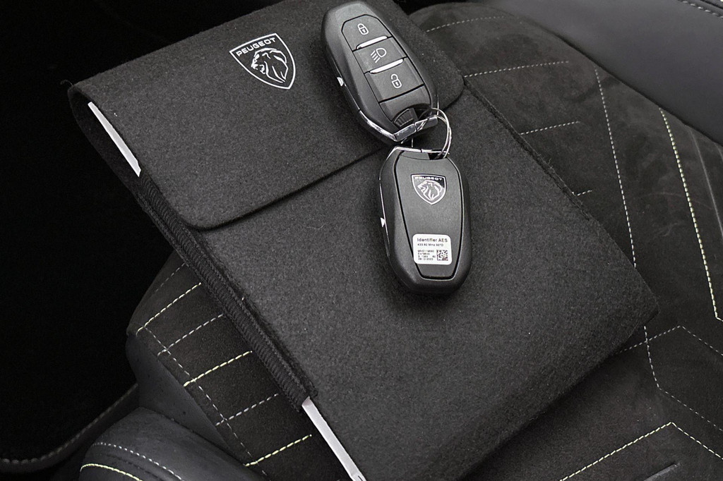 Peugeot e-208 (X040XT) met abonnement