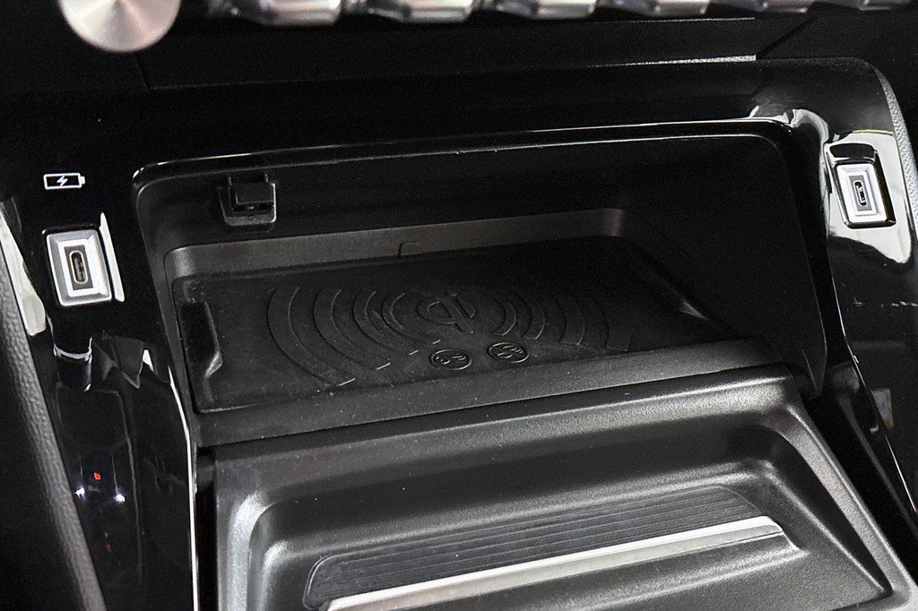 Peugeot e-208 (X040XT) met abonnement