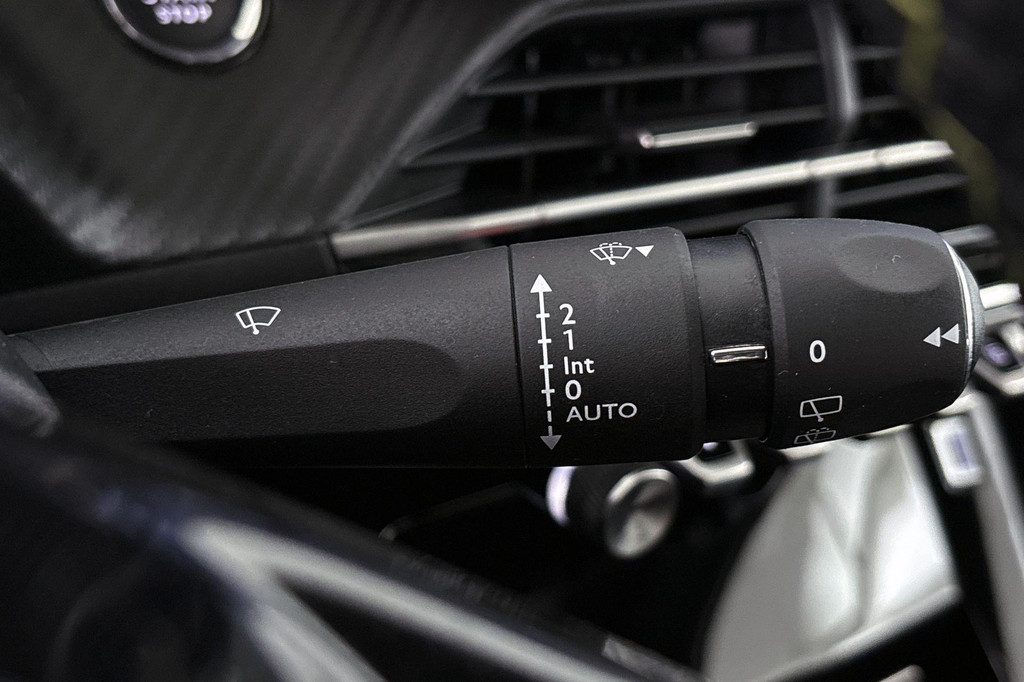 Peugeot e-208 (X040XT) met abonnement