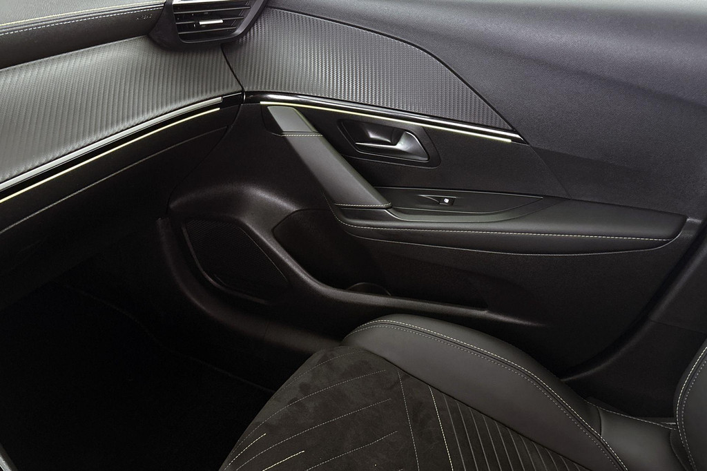 Peugeot e-208 (X040XT) met abonnement