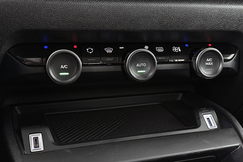 Citroën Ë-C4 (T151PG) met abonnement