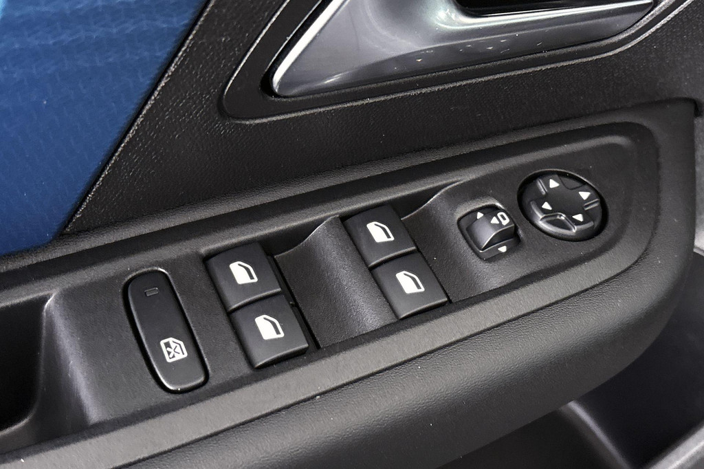 Citroën Ë-C4 (T151PG) met abonnement