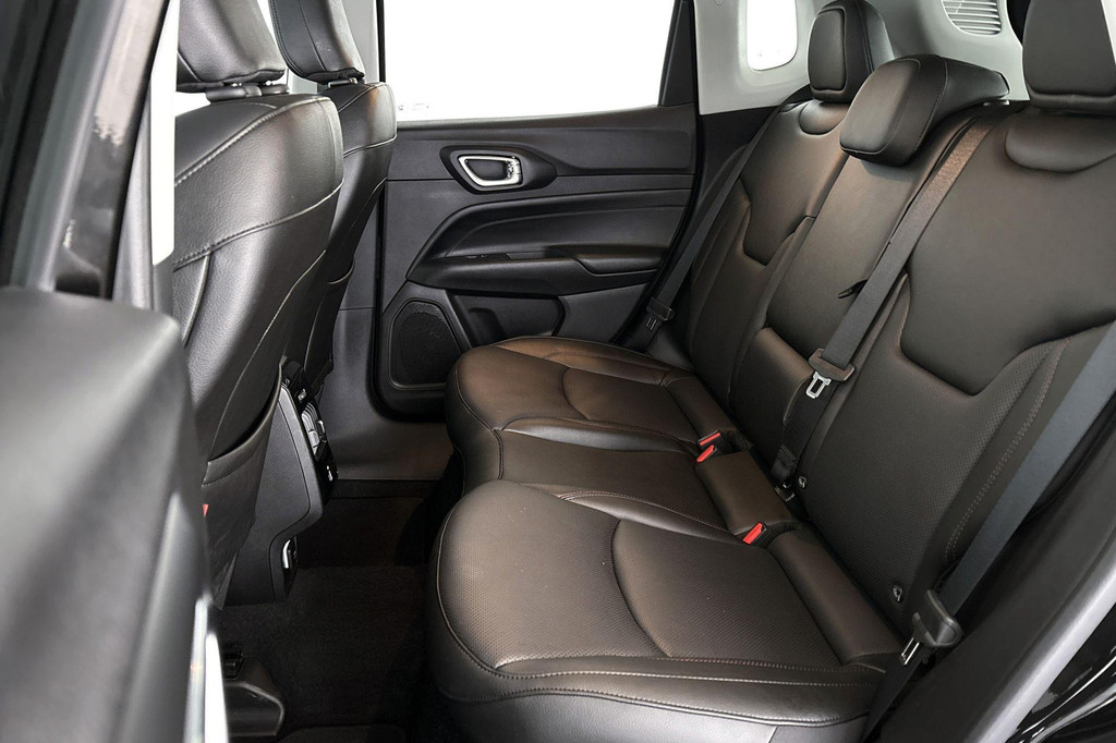 Jeep Compass (JTX47R) met abonnement