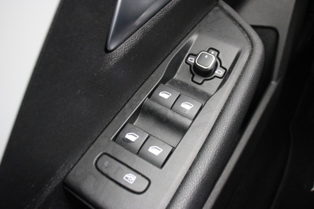 Opel Astra (S399FJ) met abonnement