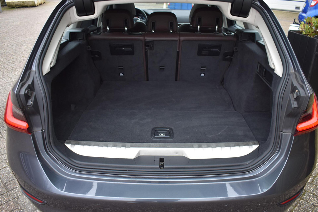 BMW 3 Serie touring (N616ZZ) met abonnement