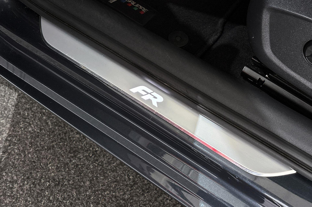 Seat Leon (JXZ31T) met abonnement