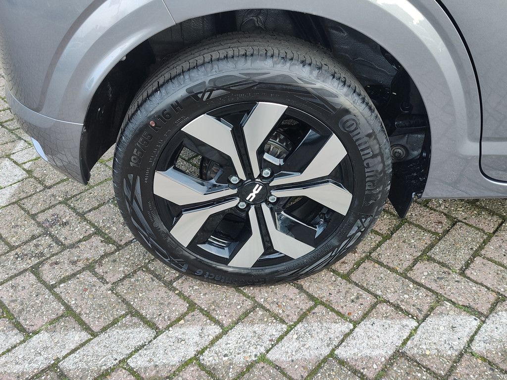 Dacia Sandero (JZD07H) met abonnement