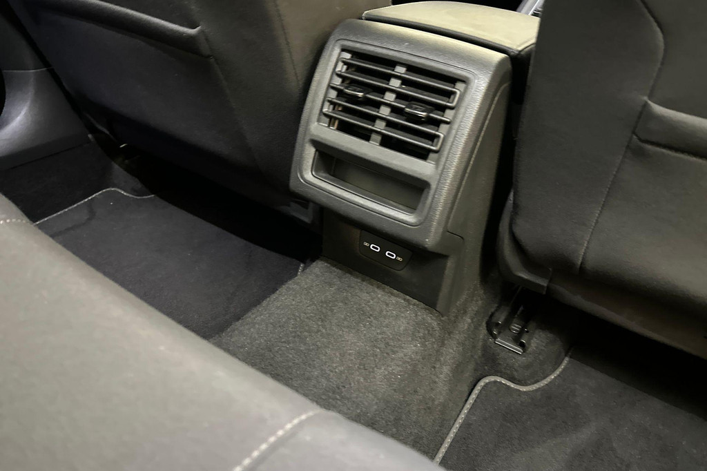 Volkswagen GOLF Variant (R226HH) met abonnement